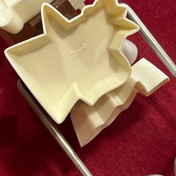 Cookie cutters 5 in one tool aluminum plastic ROLLER vintage Hong Kong 2” candy - Picture 11 of 15